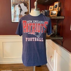 NFL apparel Patriots Football tee shirt
